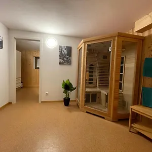  Apartment Großzügiges Domizil, 90qm, Mit Terrasse, Garten Und Garage